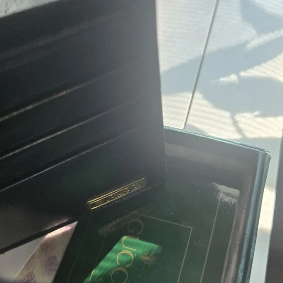 Gucci Black Leather Wallet with Gold Accents - Picture 15 of 16